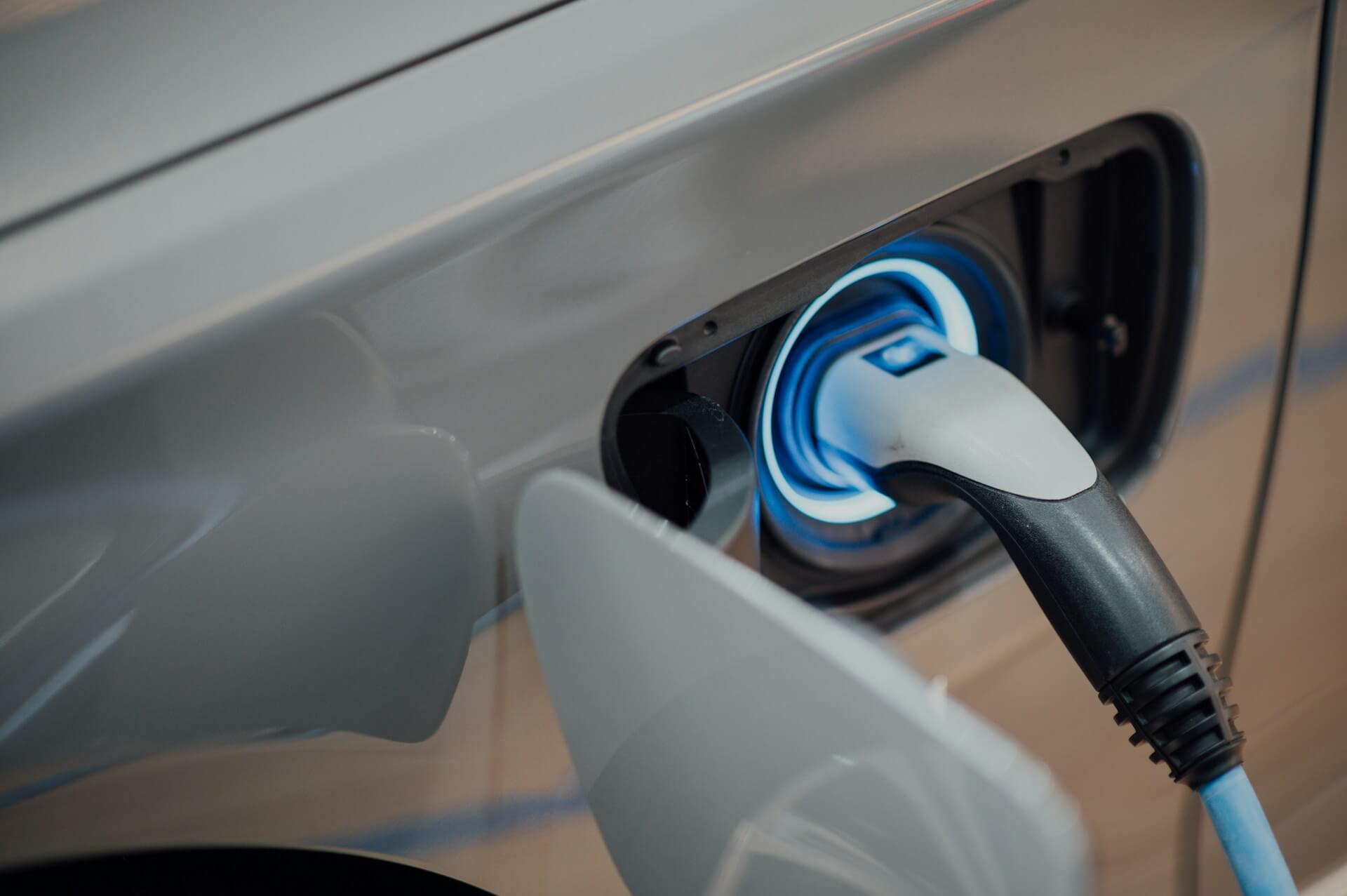 Hybrid cars: why you should consider this eco-friendly choice?